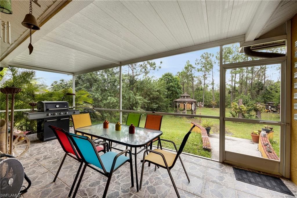 4160 29th Ave NE, Naples, FL 34120-36