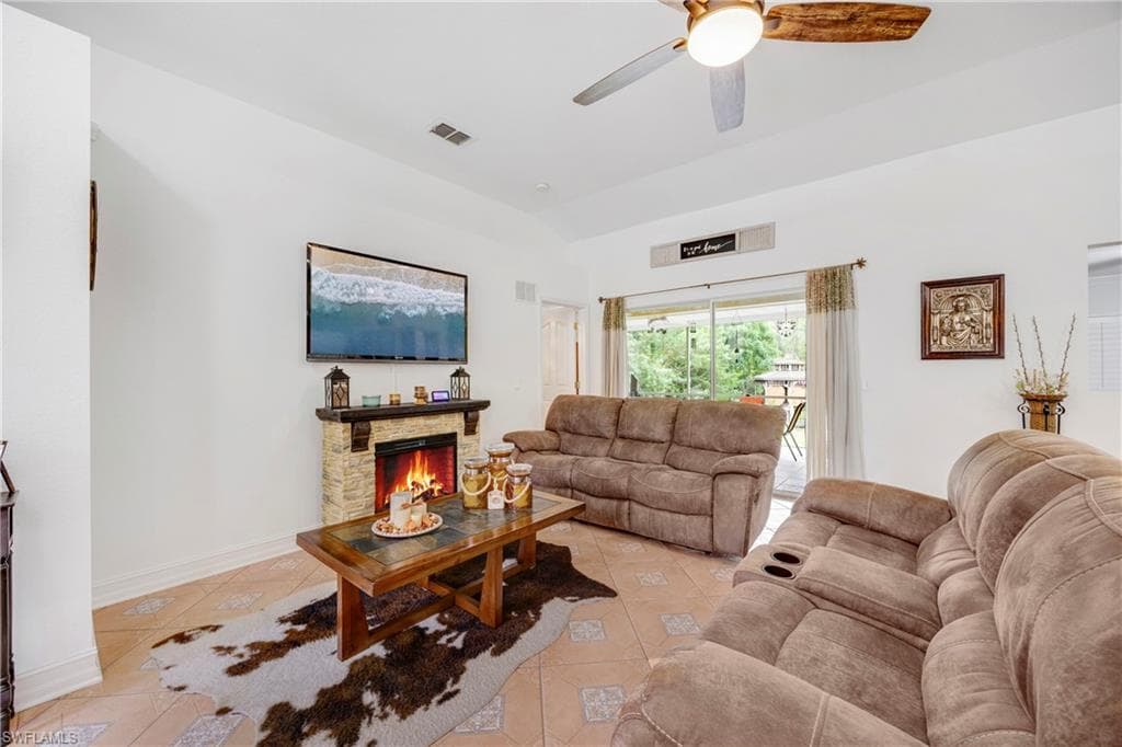 4160 29th Ave NE, Naples, FL 34120-6