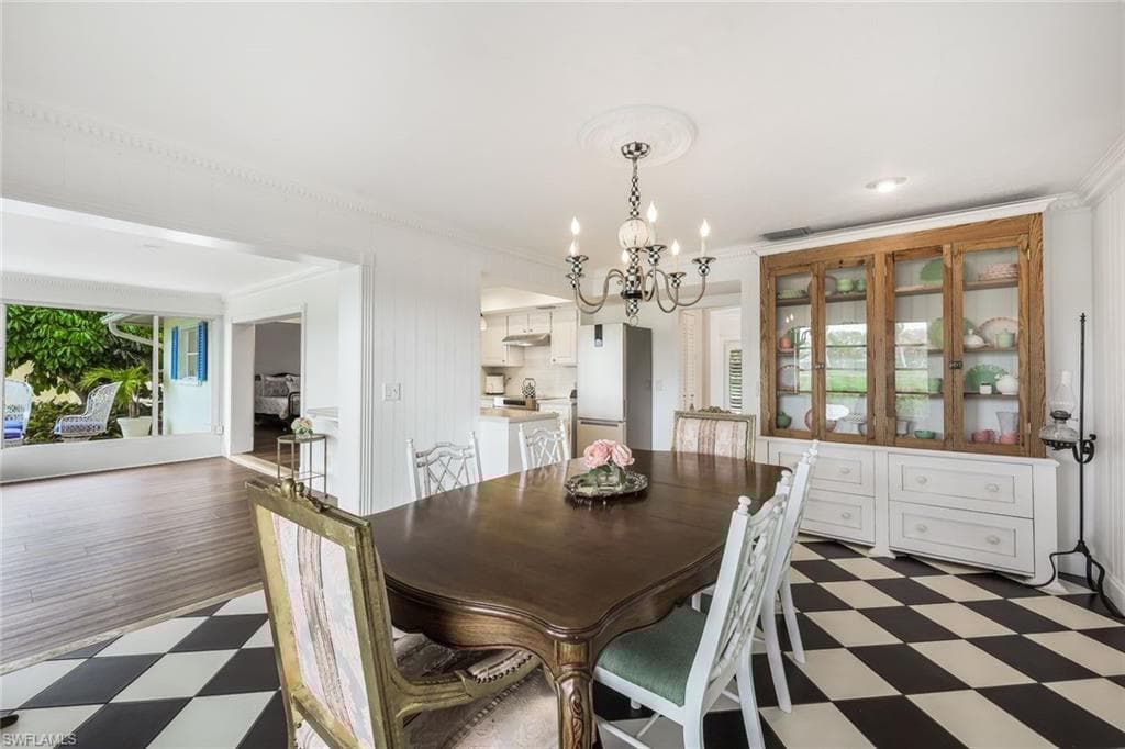 4460 Lakewood Blvd, Naples, FL 34112-1