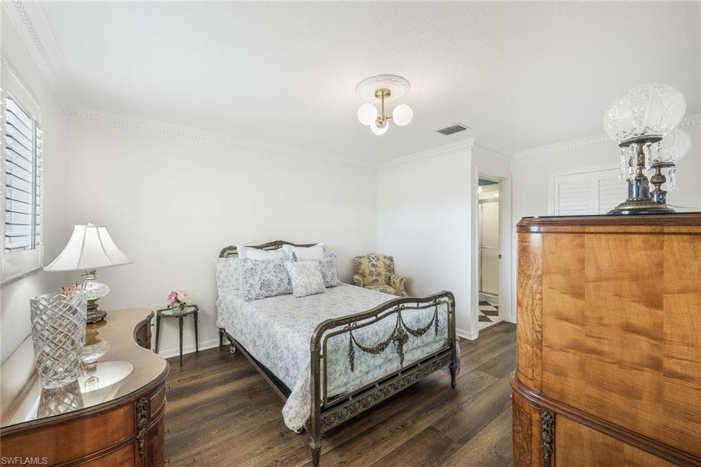 4460 Lakewood Blvd, Naples, FL 34112-19