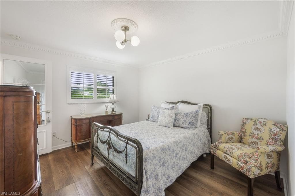 4460 Lakewood Blvd, Naples, FL 34112-21