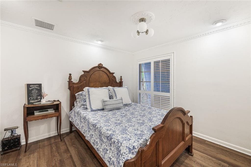 4460 Lakewood Blvd, Naples, FL 34112-23