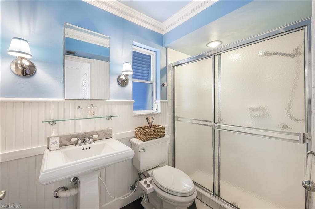 4460 Lakewood Blvd, Naples, FL 34112-26