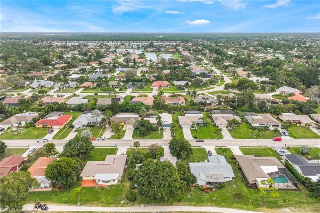 4460 Lakewood Blvd, Naples, FL 34112-37