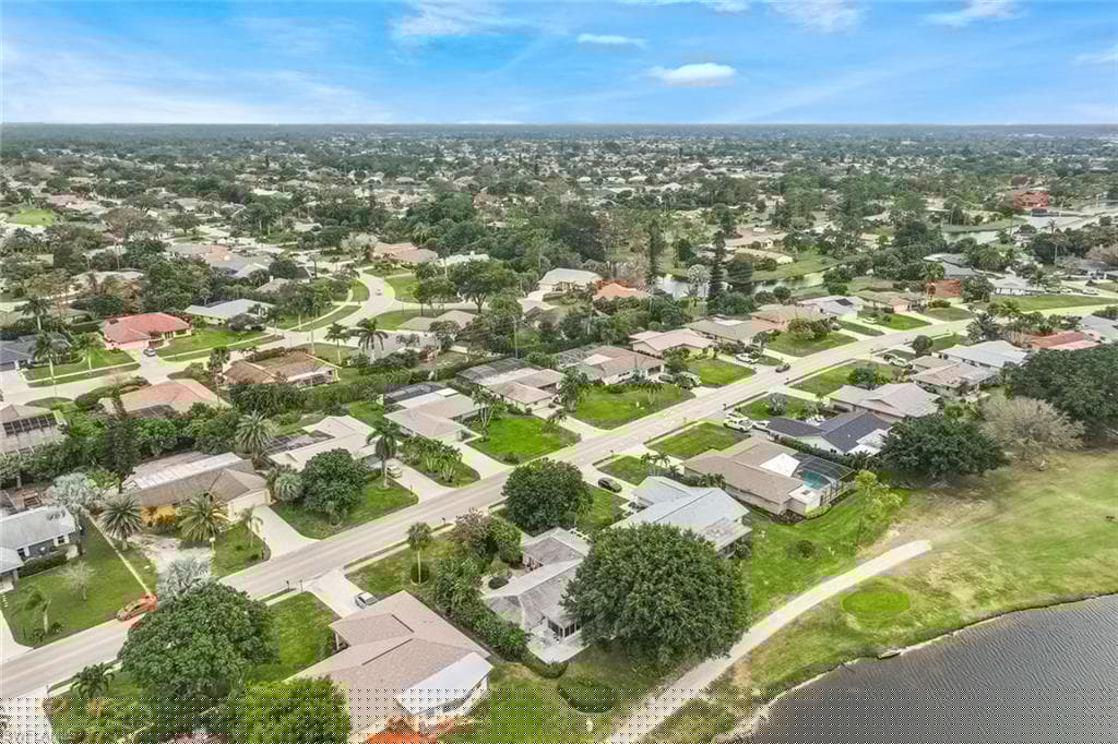 4460 Lakewood Blvd, Naples, FL 34112-40
