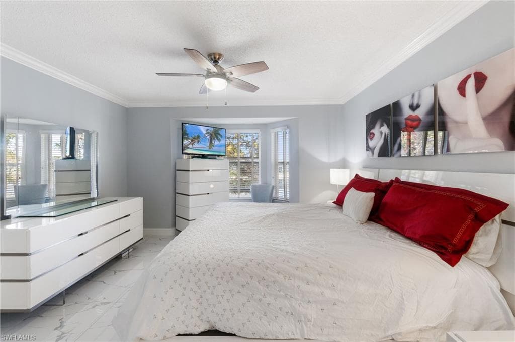 935 New Waterford Dr F-202, Naples, FL 34104-28
