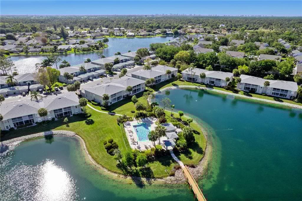 935 New Waterford Dr F-202, Naples, FL 34104-43