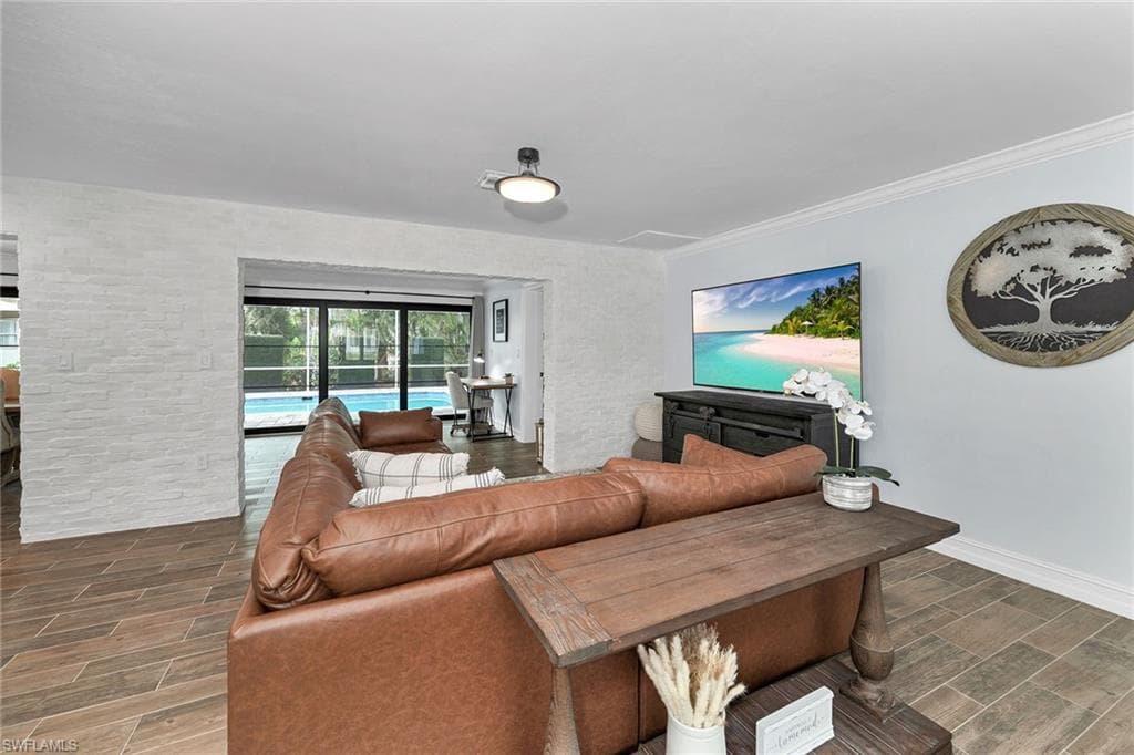 461 Quail Dr, Marco Island, FL 34145-13