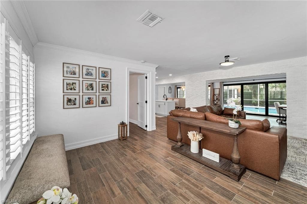 461 Quail Dr, Marco Island, FL 34145-14