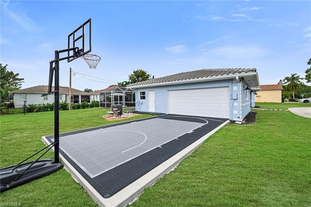 461 Quail Dr, Marco Island, FL 34145-36