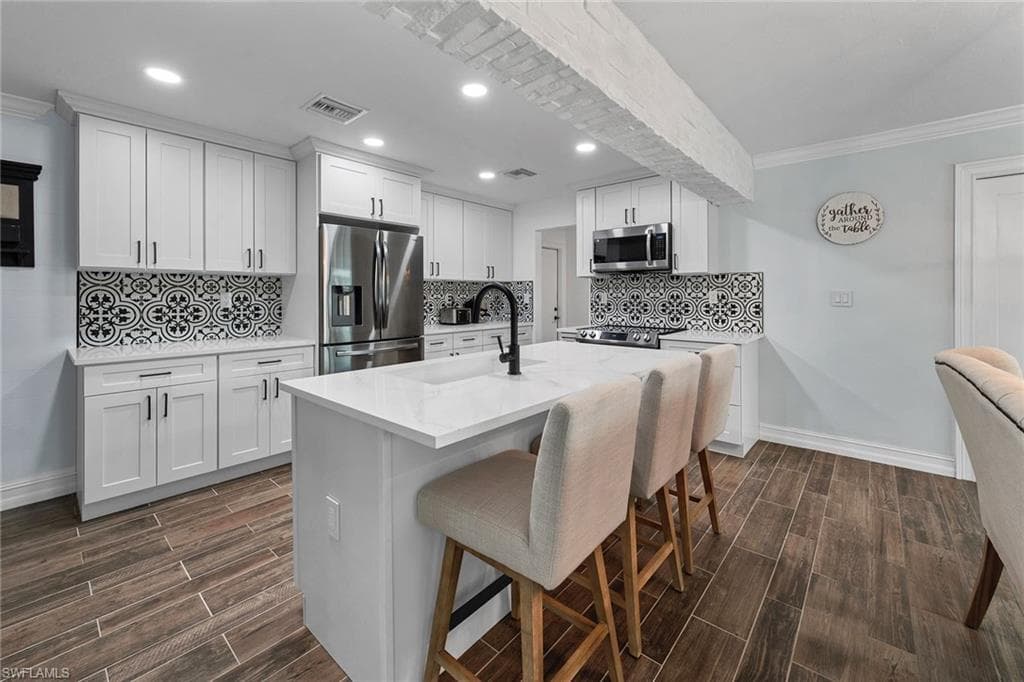 461 Quail Dr, Marco Island, FL 34145-3