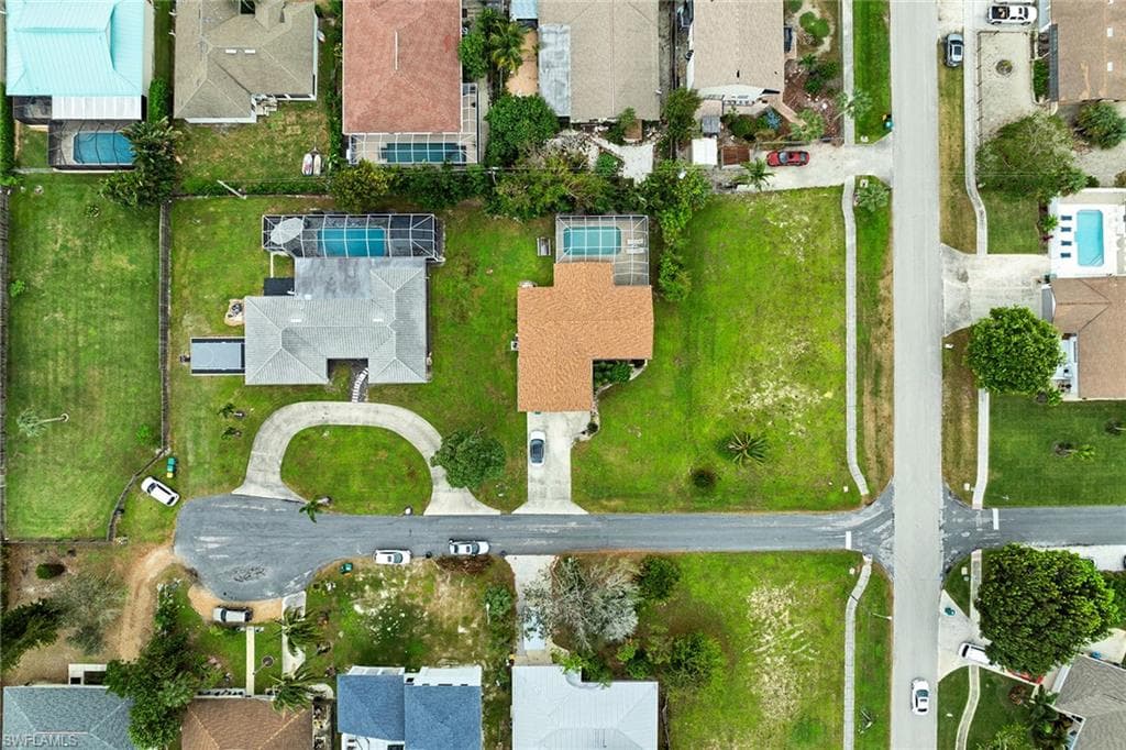 461 Quail Dr, Marco Island, FL 34145-49