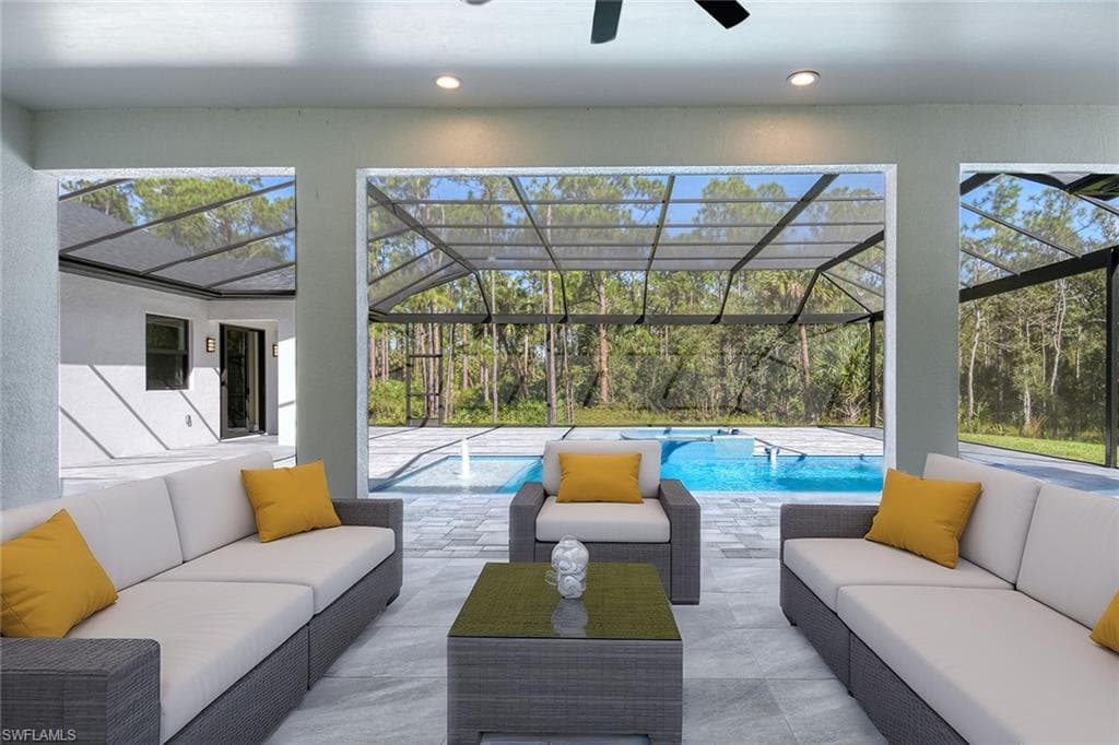 219 33rd Ave NW, Naples, FL 34120-9