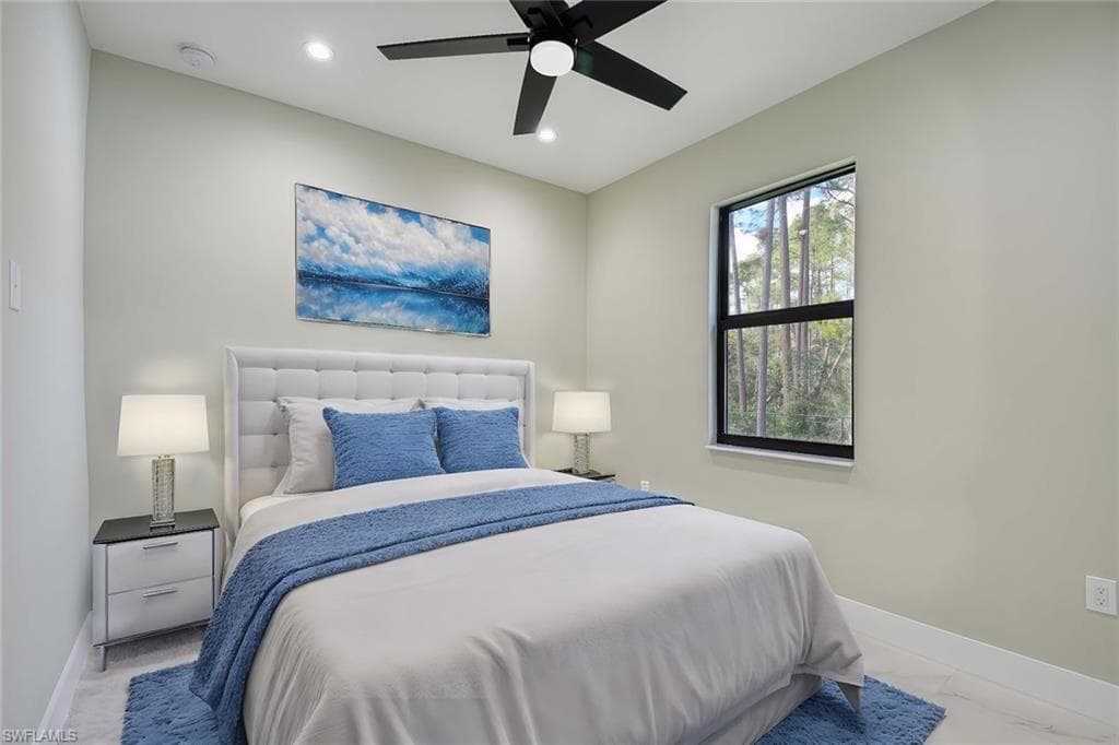 219 33rd Ave NW, Naples, FL 34120-25