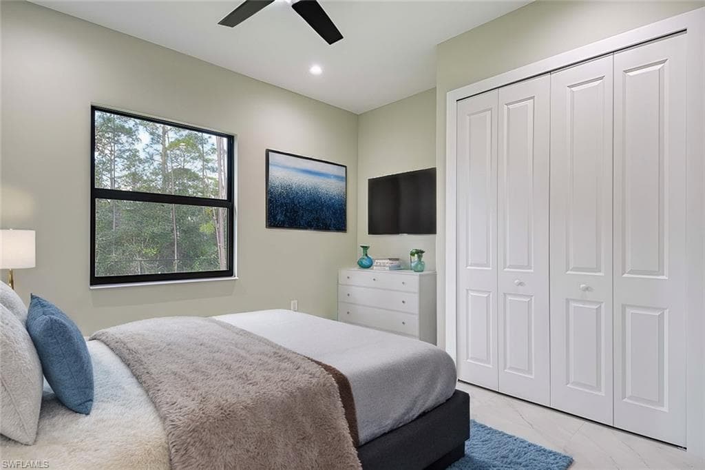 219 33rd Ave NW, Naples, FL 34120-26