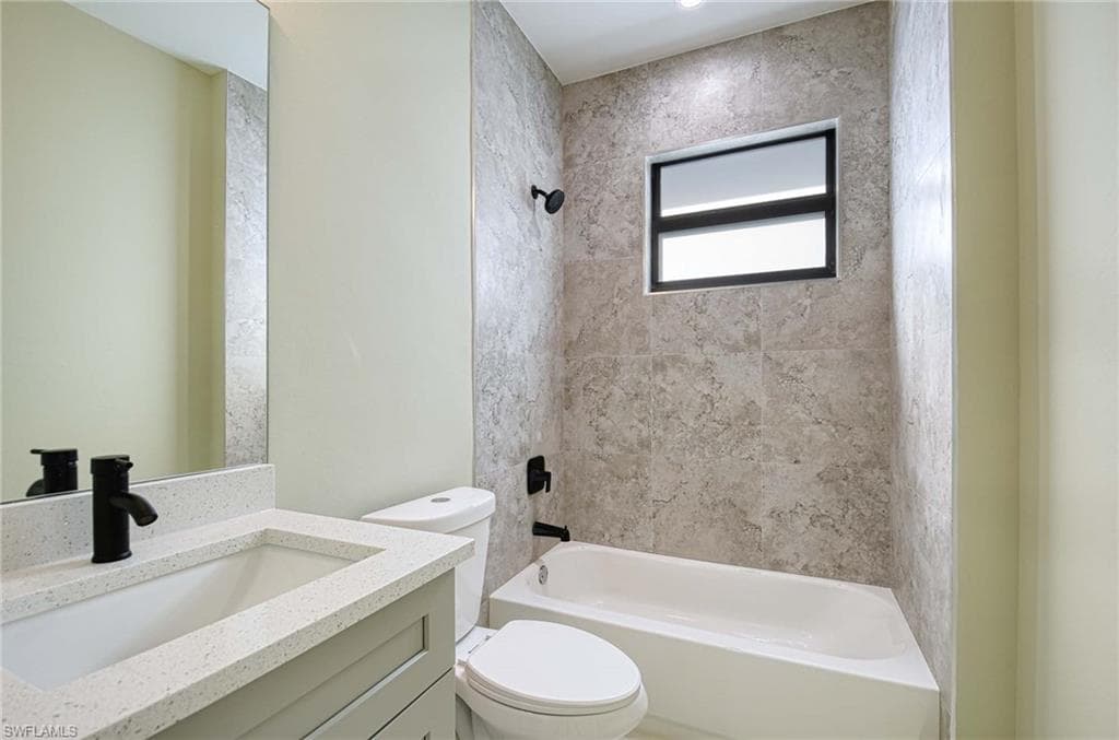 219 33rd Ave NW, Naples, FL 34120-35