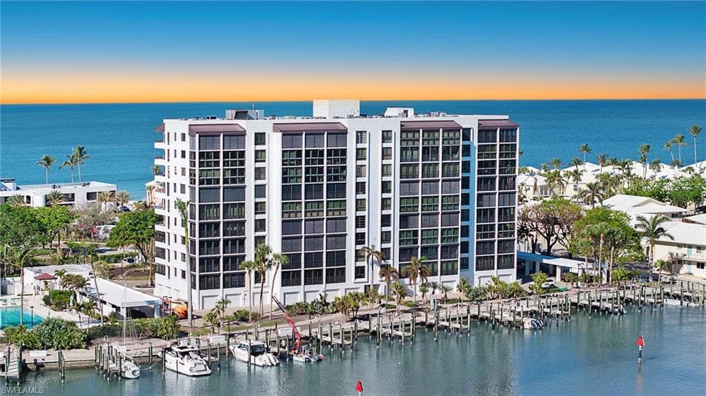 2400 Gulf Shore Blvd N Ph-4, Naples, FL 34103-2