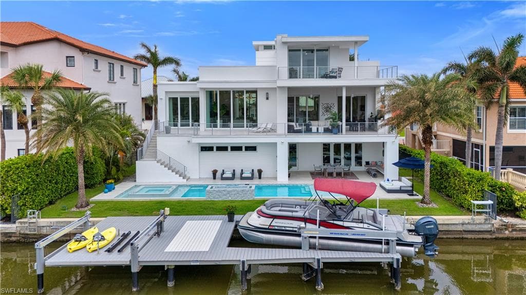 432 Bayside Ave, Naples, FL 34108-10