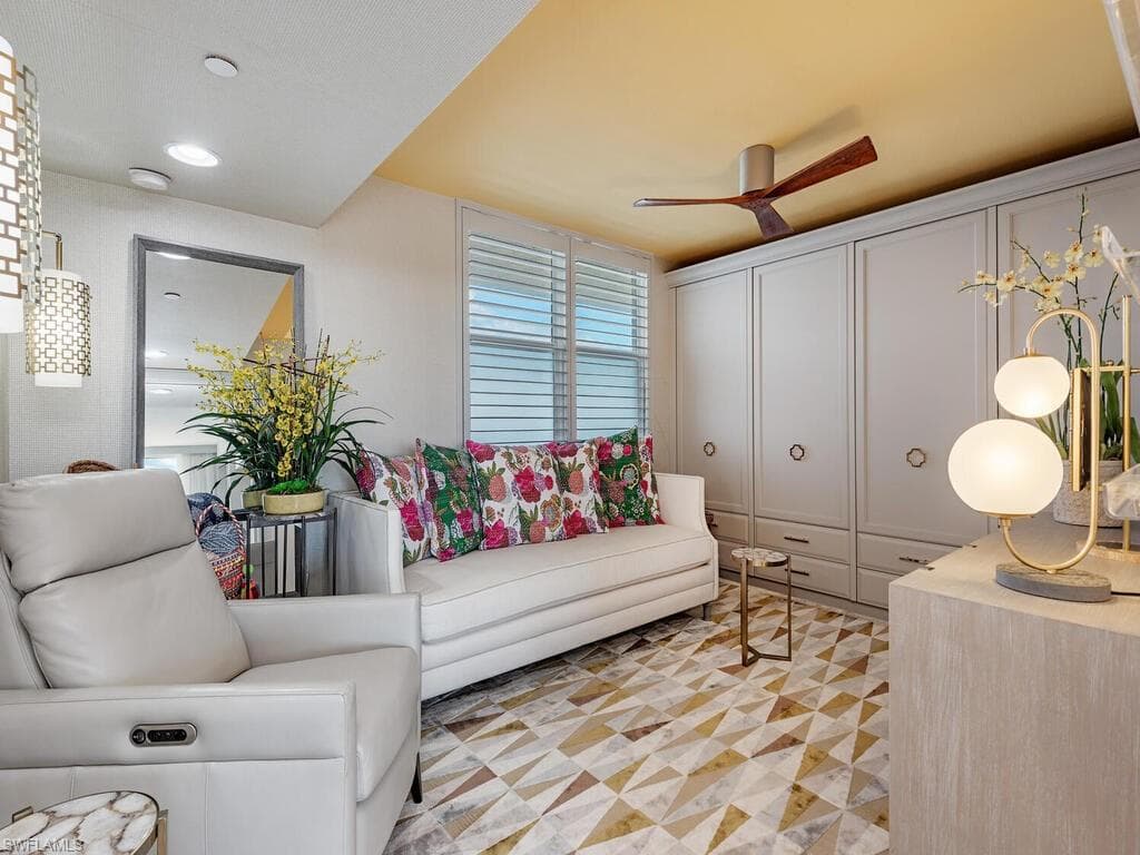 6361 Pelican Bay Blvd 402, Naples, FL 34108-10