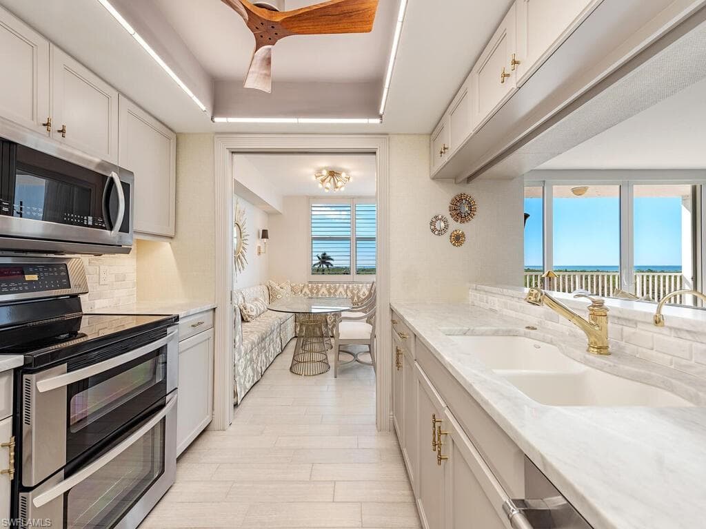 6361 Pelican Bay Blvd 402, Naples, FL 34108-5