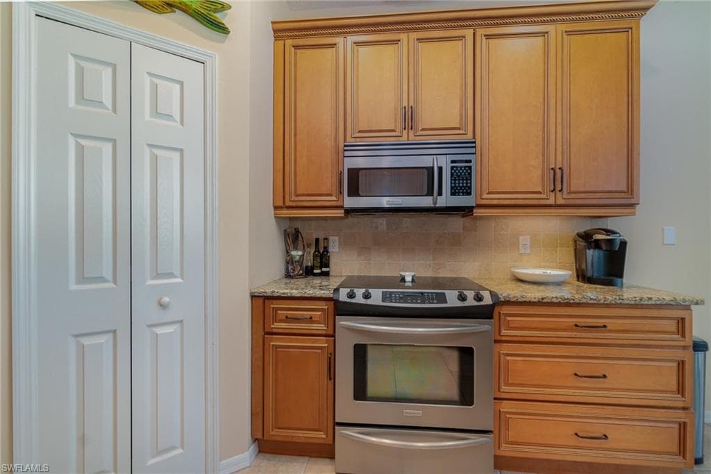 149 54th Ter, Cape Coral, FL 33914-18
