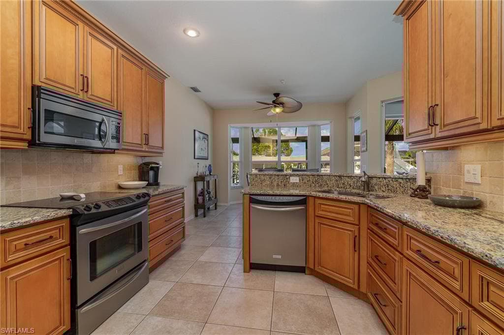 149 54th Ter, Cape Coral, FL 33914-19