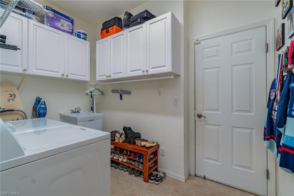 149 54th Ter, Cape Coral, FL 33914-30