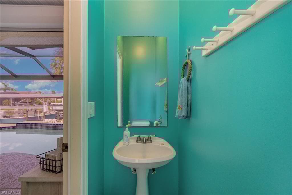 149 54th Ter, Cape Coral, FL 33914-32
