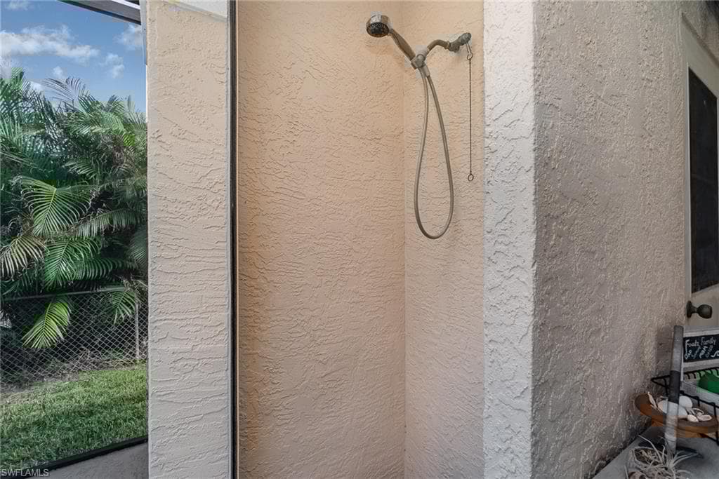 149 54th Ter, Cape Coral, FL 33914-33
