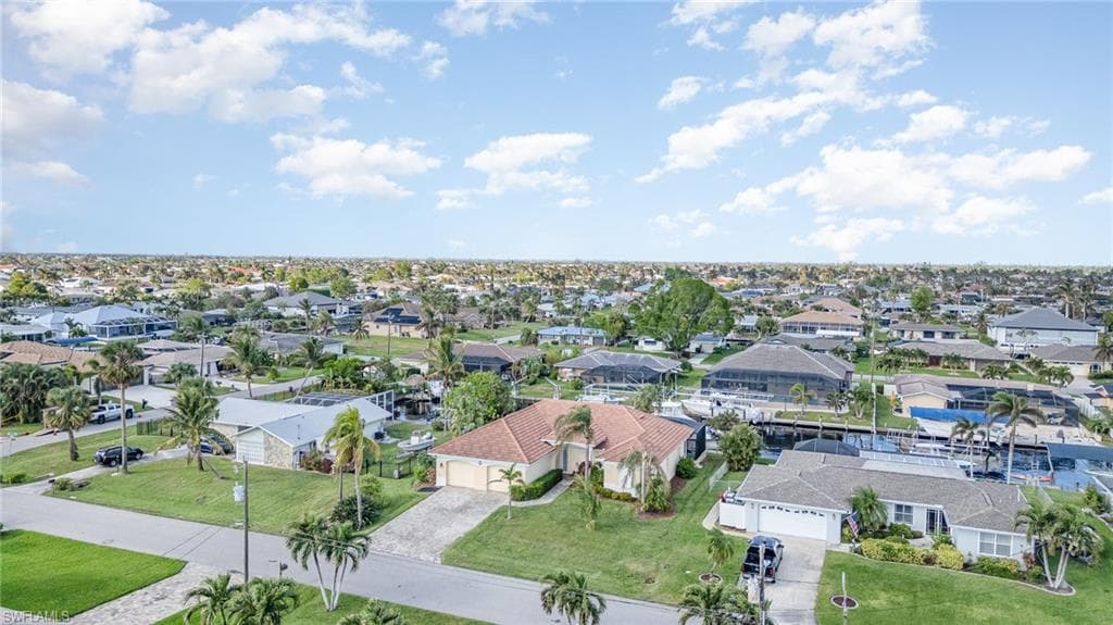 149 54th Ter, Cape Coral, FL 33914-35