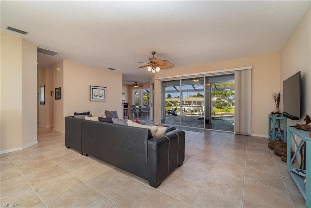 149 54th Ter, Cape Coral, FL 33914-7