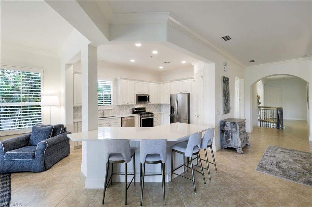 3176 Serena Ln 202, Naples, FL 34114-15
