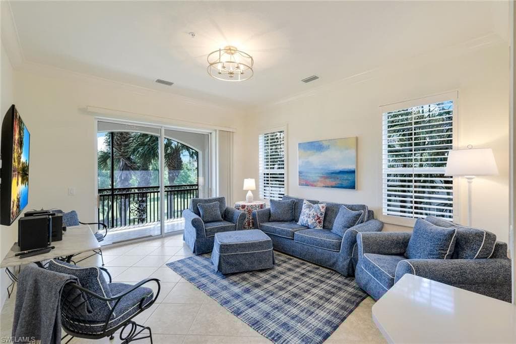 3176 Serena Ln 202, Naples, FL 34114-18