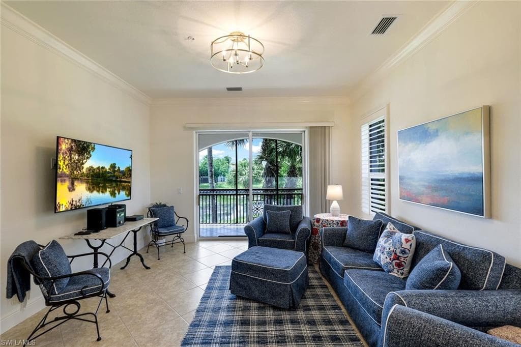 3176 Serena Ln 202, Naples, FL 34114-19