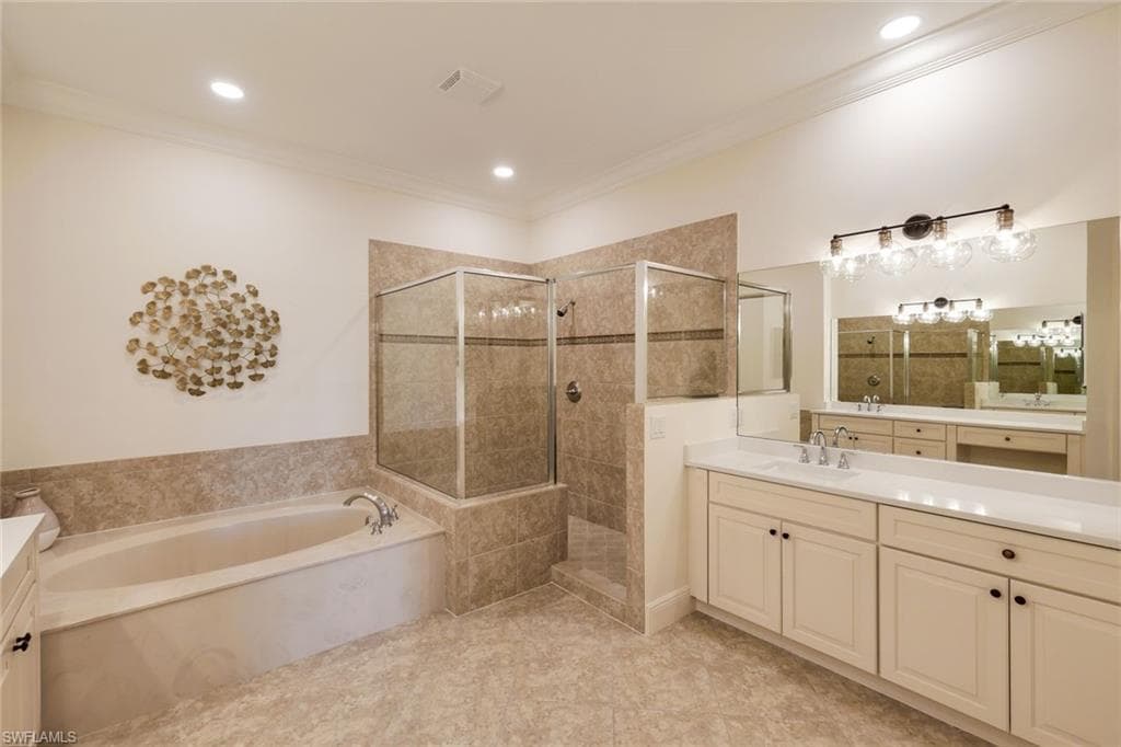 3176 Serena Ln 202, Naples, FL 34114-23