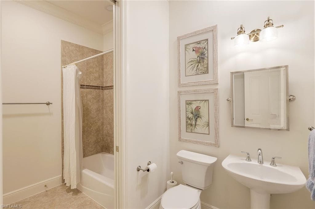 3176 Serena Ln 202, Naples, FL 34114-27