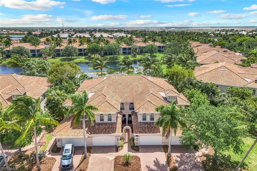 3176 Serena Ln 202, Naples, FL 34114-3