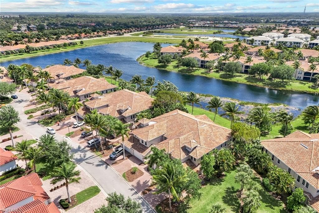 3176 Serena Ln 202, Naples, FL 34114-4