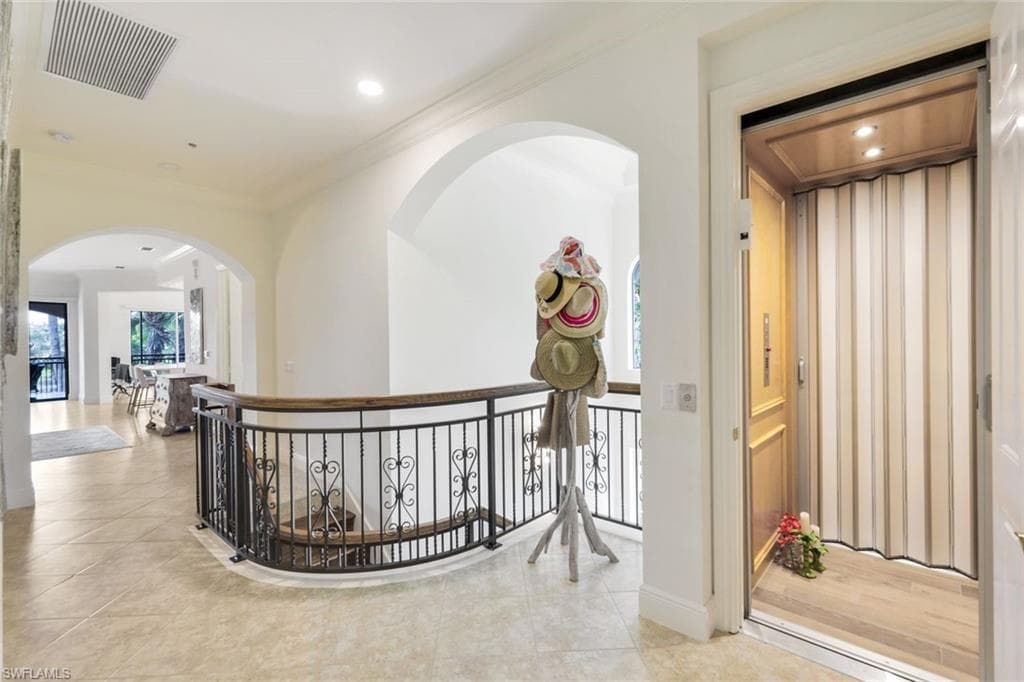 3176 Serena Ln 202, Naples, FL 34114-7