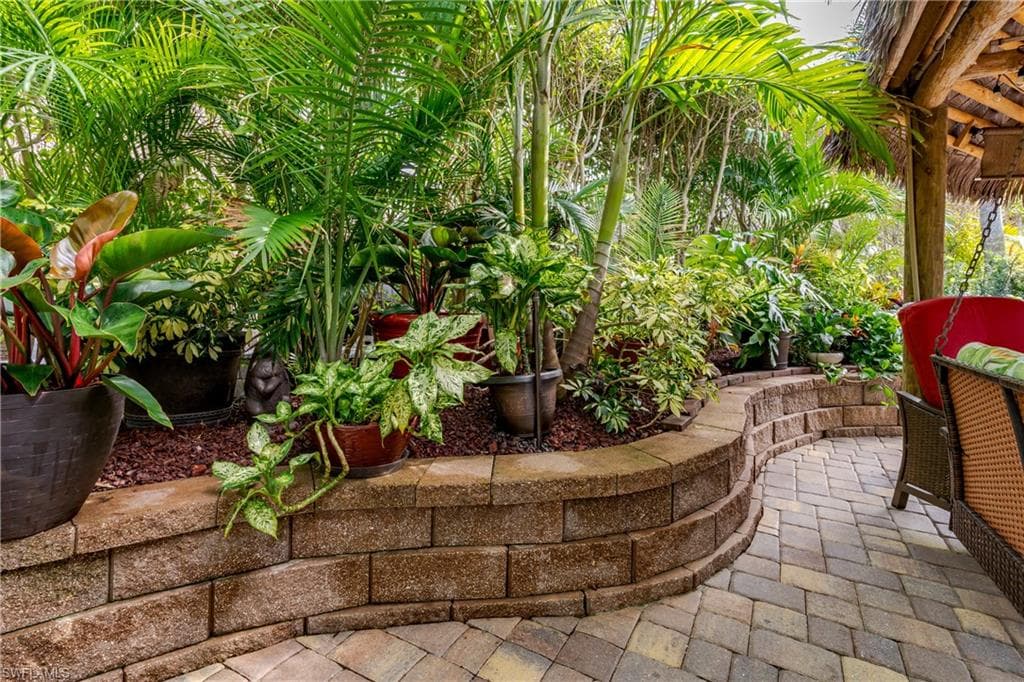 13446 Ladyfish Ln, Naples, FL 34114-3