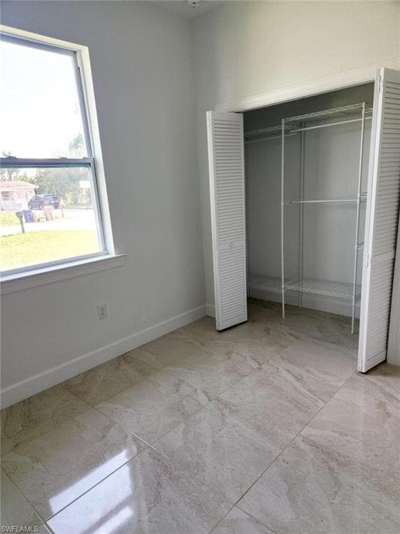127 Connecticut Rd, Lehigh Acres, FL 33936-25