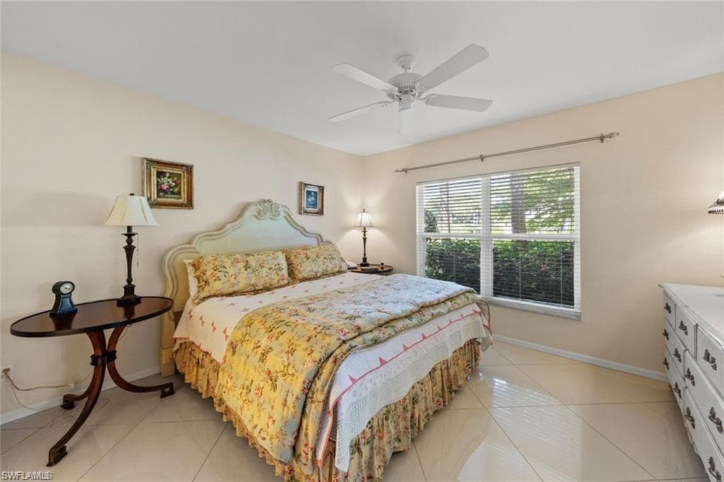 5045 Cedar Springs Dr 104, Naples, FL 34110-22