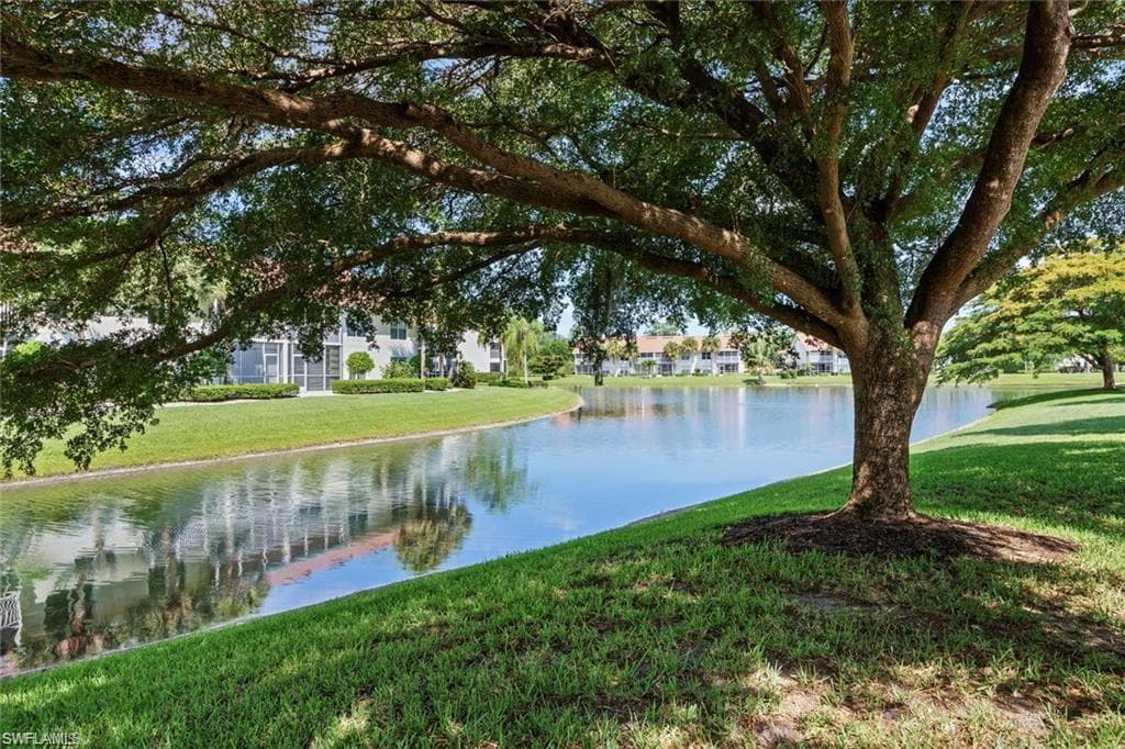 5045 Cedar Springs Dr 104, Naples, FL 34110-26