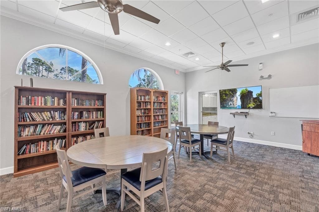 5045 Cedar Springs Dr 104, Naples, FL 34110-36