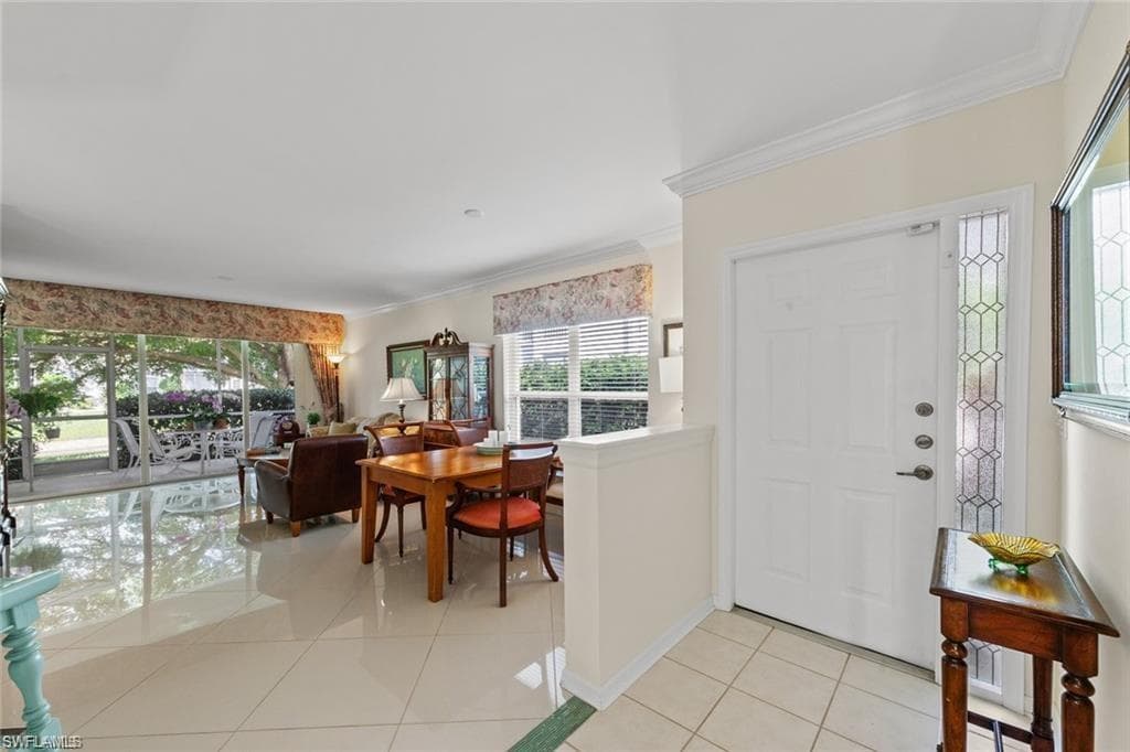 5045 Cedar Springs Dr 104, Naples, FL 34110-6