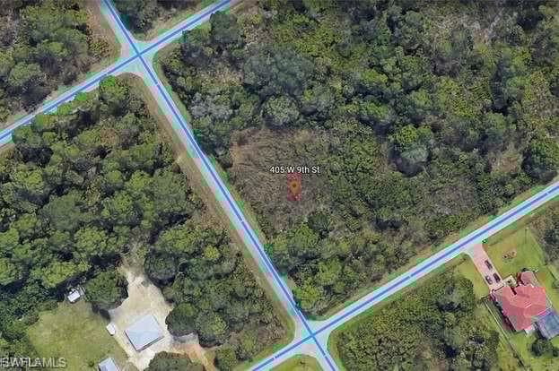 405 9th St, Lehigh Acres, FL 33972-1