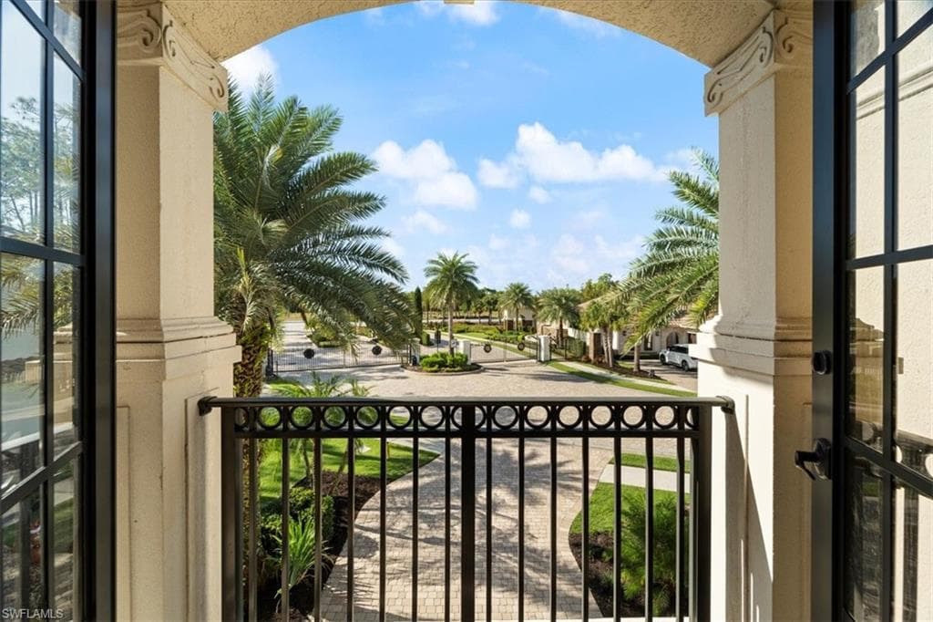 14660 Reserve Ln, Naples, FL 34109-27