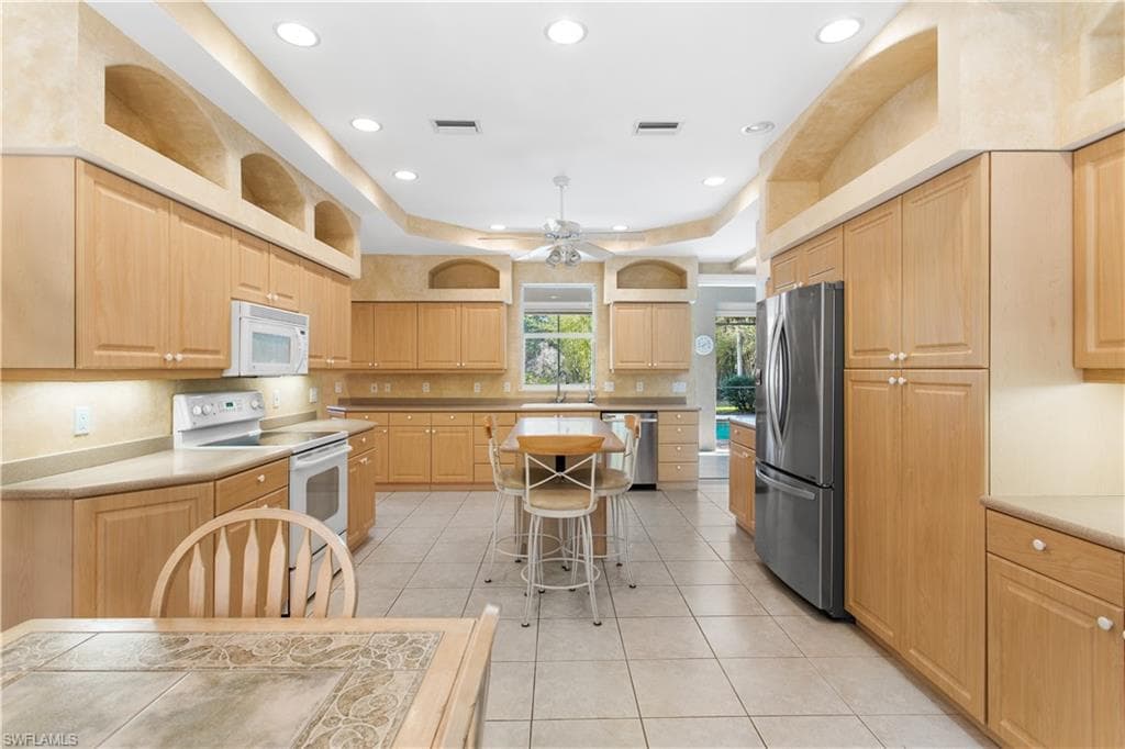 28056 East Brook Dr, Bonita Springs, FL 34135-8