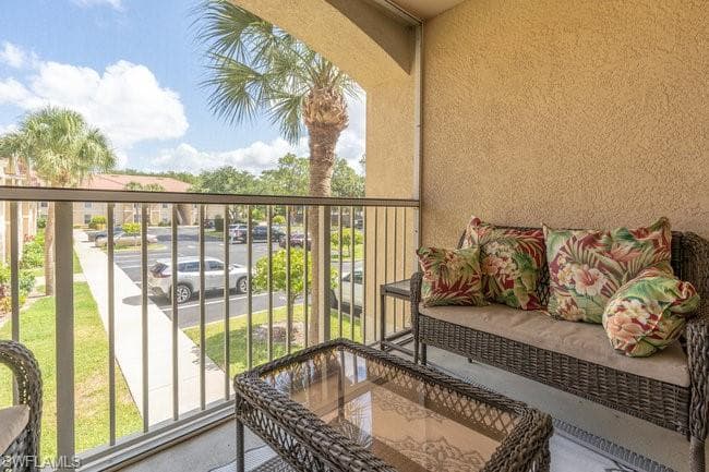 8235 Ibis Club Dr 306, Naples, FL 34104-10
