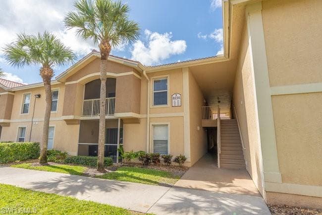 8235 Ibis Club Dr 306, Naples, FL 34104-5
